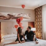 Романтическая перезагрузка в отеле Sheraton Skypoint Luxe на День Всех Влюбленных